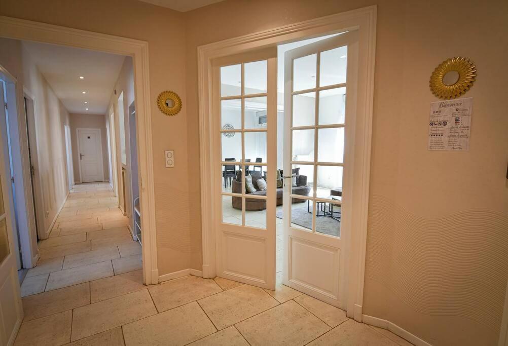 Grand Appartement De Haut Standing En Centre-Ville モンリュソン エクステリア 写真