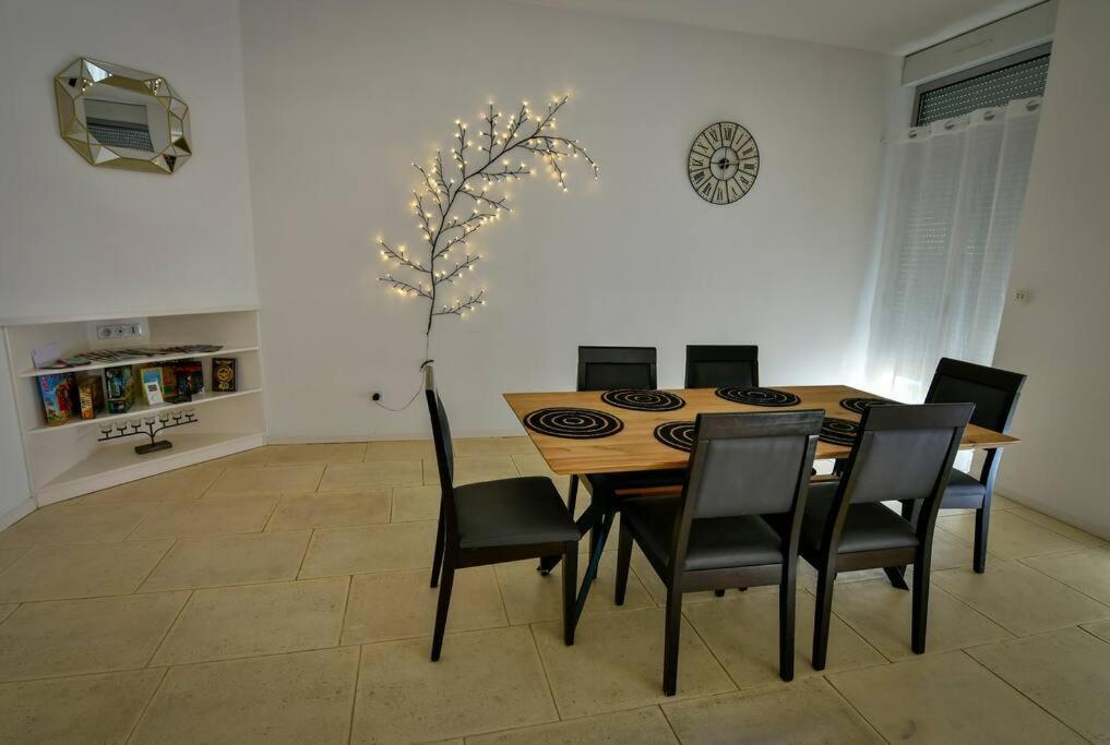 Grand Appartement De Haut Standing En Centre-Ville モンリュソン エクステリア 写真
