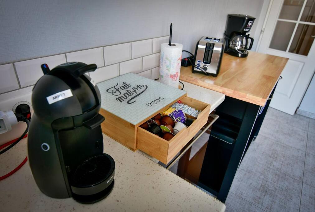 Grand Appartement De Haut Standing En Centre-Ville モンリュソン エクステリア 写真